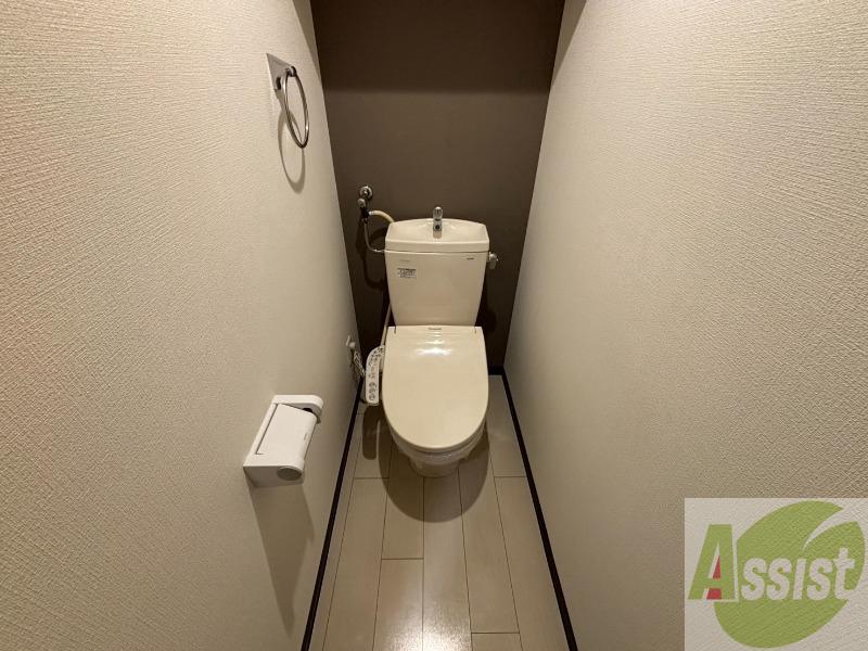 トイレ　こちらはトイレです。清潔感があり、安心して使用できます。
