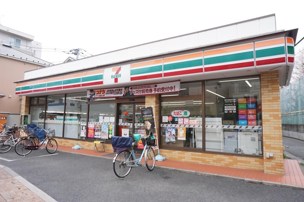 コンビニ　セブンイレブン 足立亀田小前店（コンビニ）まで407m