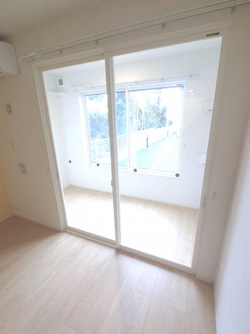 ＪＲ総武本線 八街駅 バス乗車時間：5分 最寄りバス停で下車 徒歩8分 2階建 築6年の内装写真