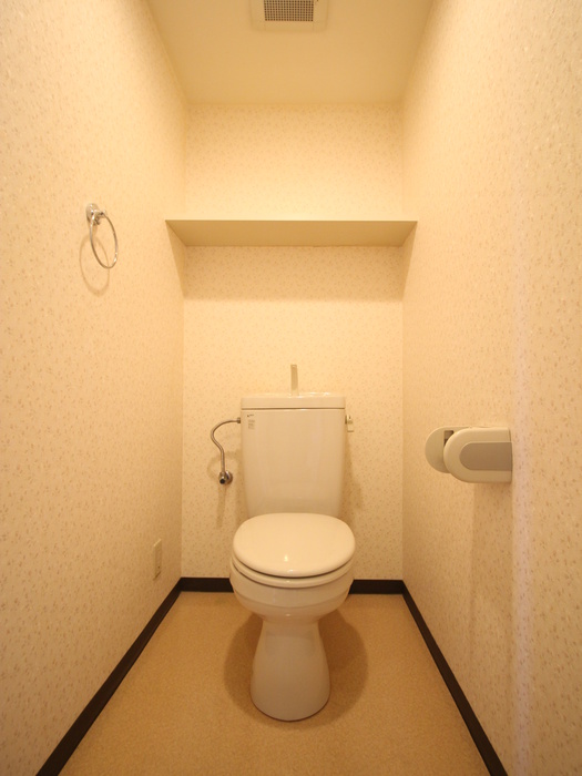 ファミ-ユ長栄のトイレ写真