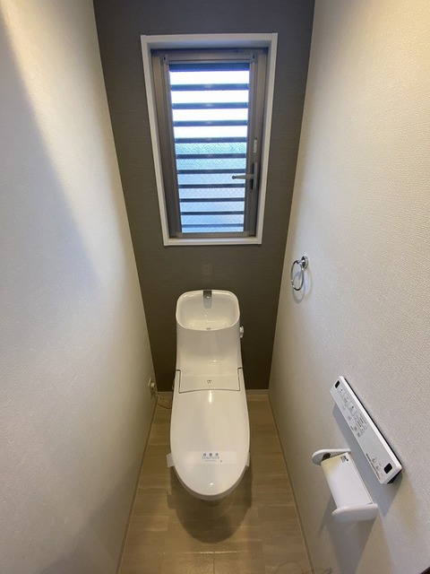 阪急神戸線 塚口駅 徒歩6分 3階建 築10年のトイレ写真
