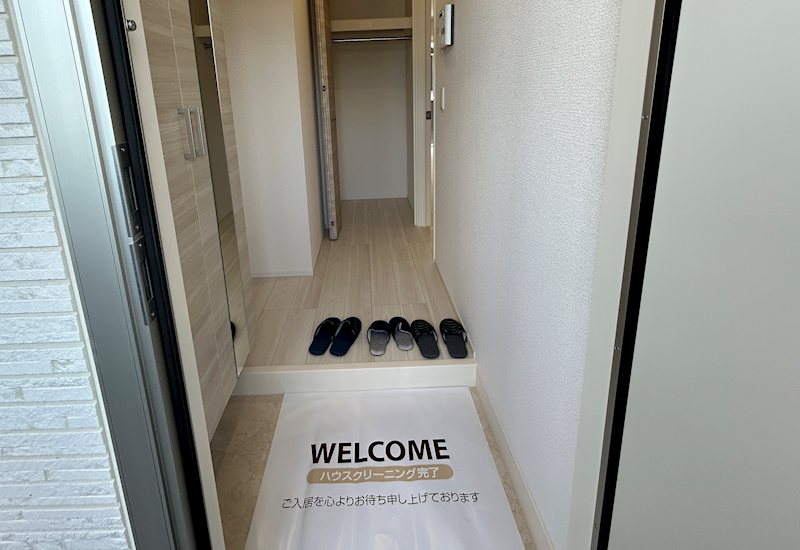 玄関　※写真は類似物件です。
