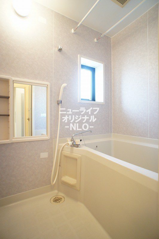 バス・シャワールーム　湯舟に浸かって一日の疲れをゆっくりリフレッシュ☆