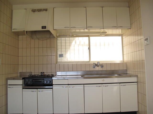 小山様貸家のキッチン写真
