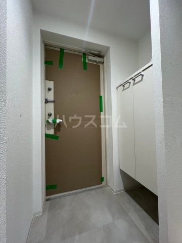 セレニテ江坂ミラクの玄関写真