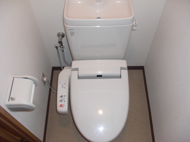 東明マンション新東のトイレ写真