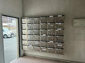 ＪＲ東海道本線 豊橋駅 バス乗車時間：4分 最寄りバス停で下車 徒歩5分 6階建 築38年の外観写真