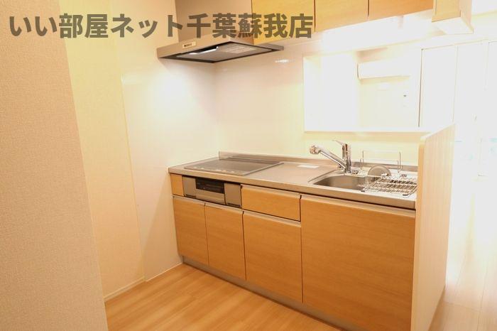 キッチン　コンパクトなキッチンで掃除もラクラク