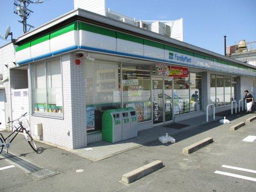 コンビニ　ファミリーマート 津島橋詰町店（コンビニ）まで843m