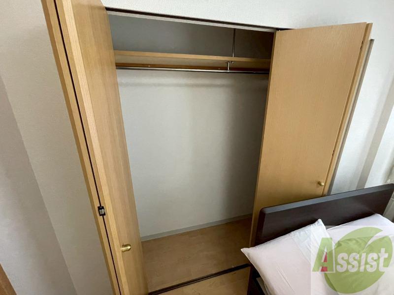 収納　寝室の収納です。部屋がすっきり片付きます。