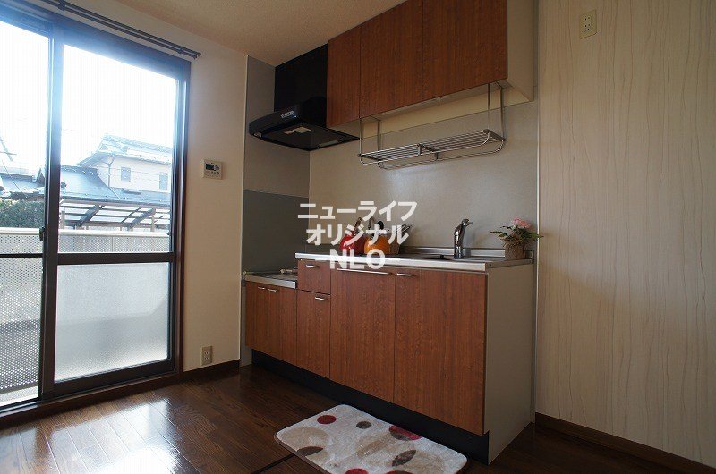 キッチン　上下に収納が充実しているのでお料理も捗ります☆