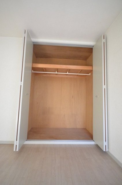 収納　同物件別号室のものです。