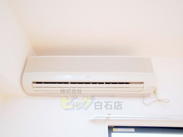 その他設備　夏も快適なエアコン付きです♪
