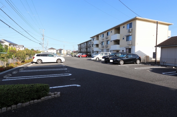 駐車場　敷地内駐車場