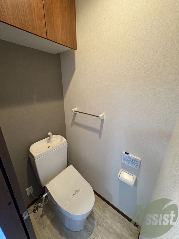 トイレ　こちらはトイレです。清潔感があり、安心して使用できます。