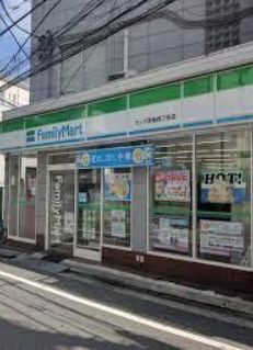 コンビニ　ファミリーマート東京イースト21店（コンビニ）まで521m