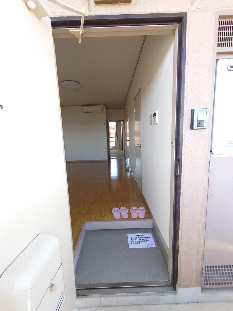 イーストワン霞ヶ関Aの玄関写真