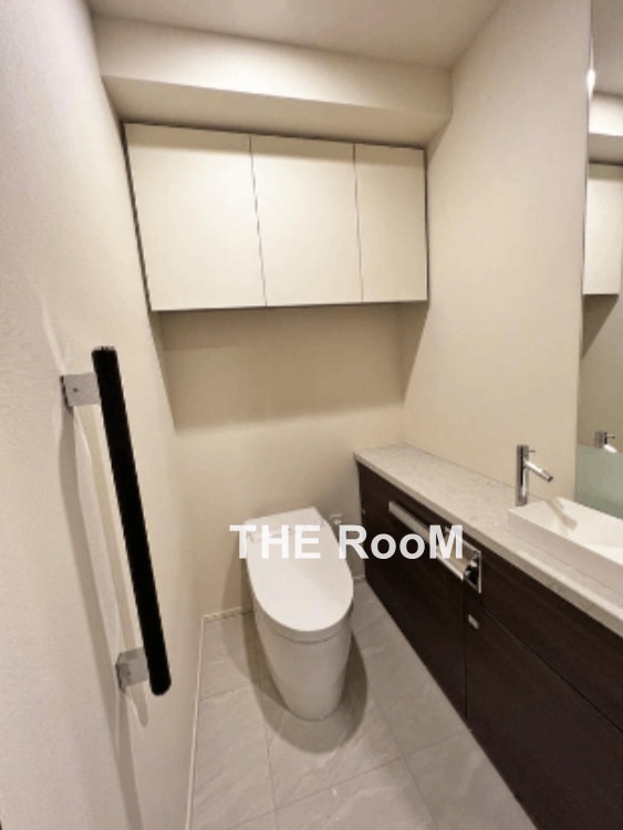 白金ザ・スカイ Eastのトイレ写真