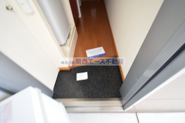 レオパレスフラワリーの玄関写真