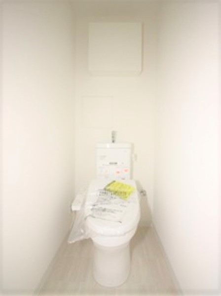 都営浅草線 本所吾妻橋駅 徒歩7分 7階建 築8年のトイレ写真