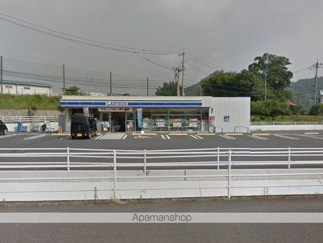 コンビニ　ローソン（コンビニ）まで597m