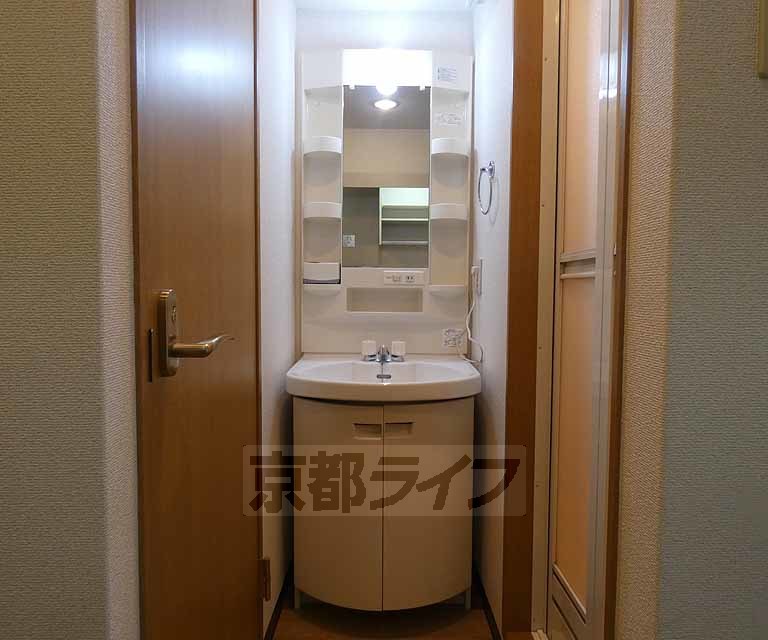 洗面設備　洗面台です。