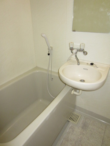 バス・シャワールーム　★もちろんバス・トイレ別です★