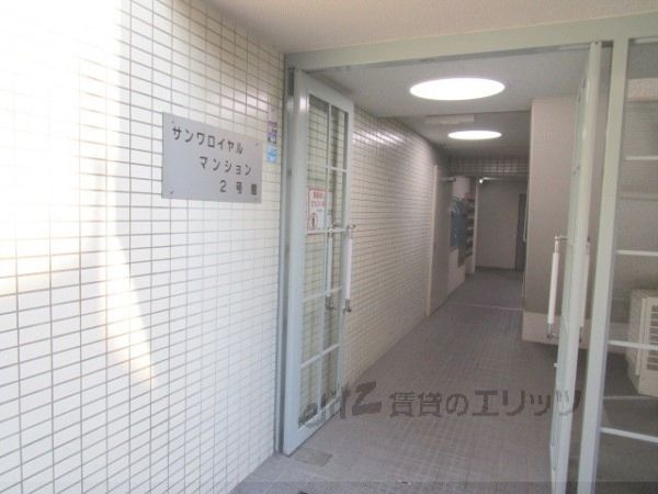 エントランス　エントランス