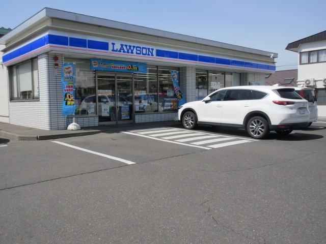 コンビニ　ローソン帯広南七線店（コンビニ）まで713m