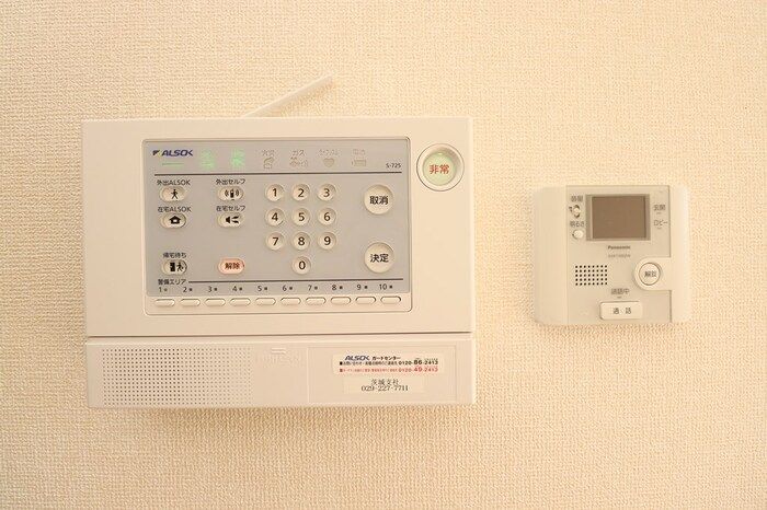 セキュリティ　モニター付きインターホンです