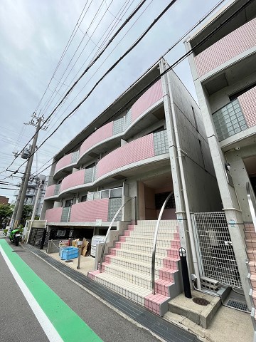 メゾンジュリアナモンドの外観写真