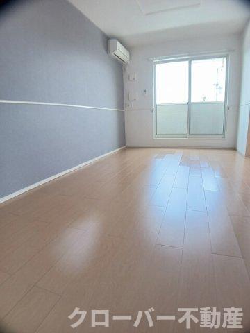 ＪＲ予讃線 宇多津駅 徒歩43分 2階建 築12年の居間写真