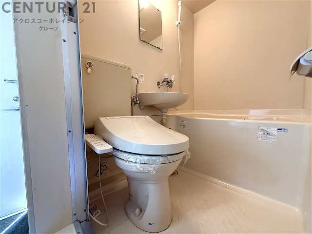 トイレ　ユニットバス内のトイレです☆