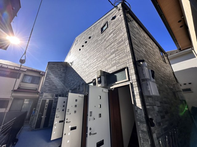 建物外観　落ち着いた雰囲気の外観です