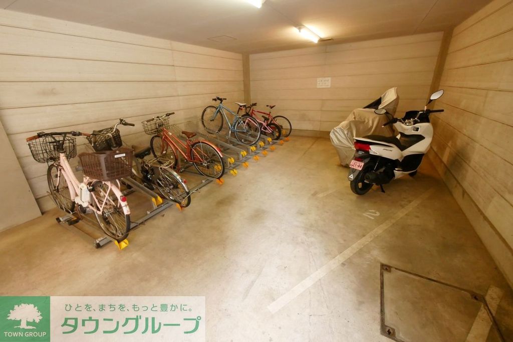 駐車場　★タウンハウジング鷺沼店まで→ＴＥＬ0448706656★