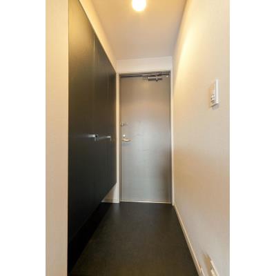 玄関　別部屋参考写真です。
