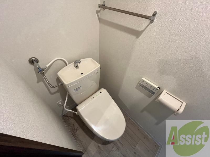 地下鉄東西線 菊水駅 徒歩9分 4階建 築3年のトイレ写真