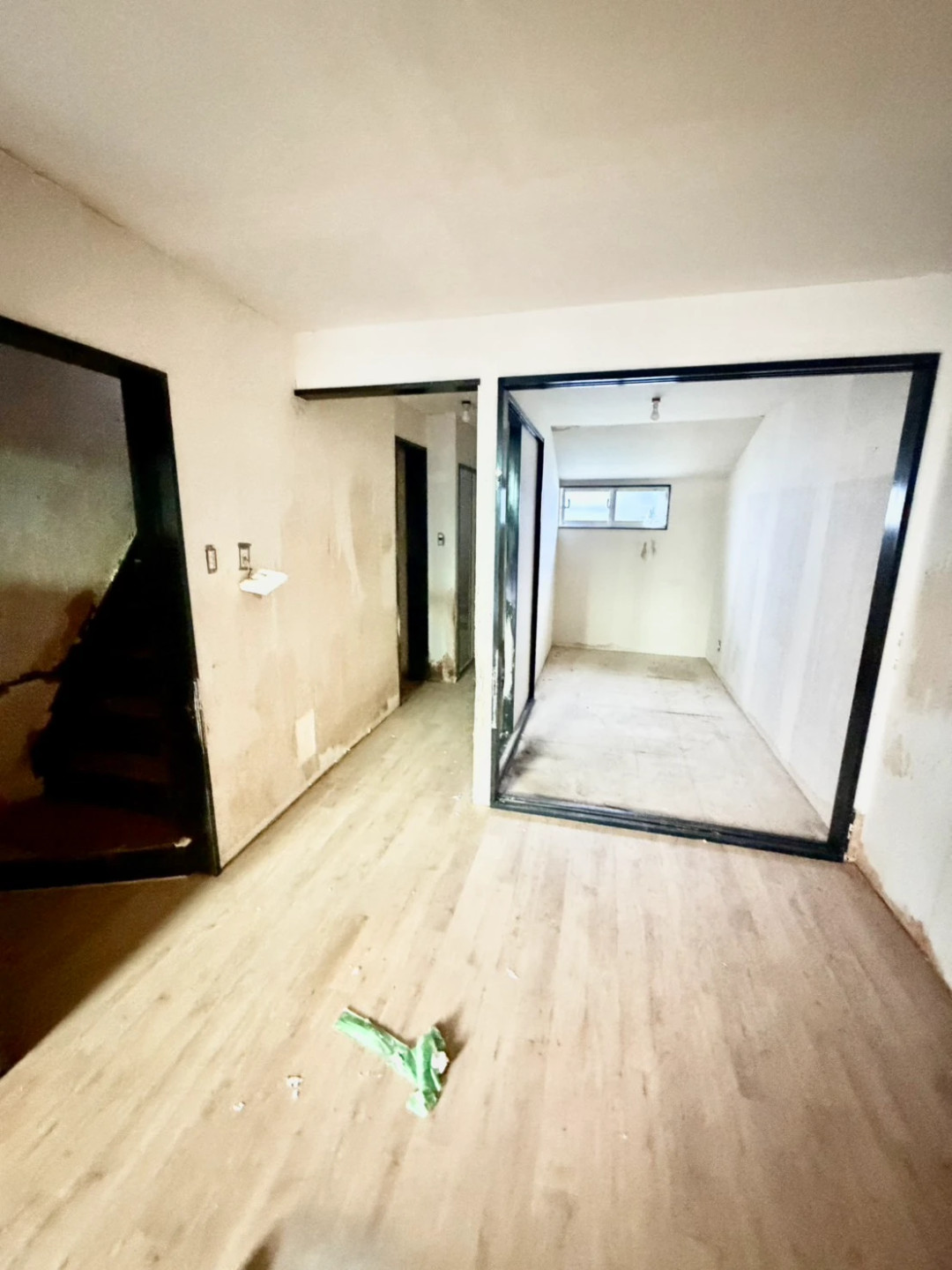 服部南町3丁目戸建の居間写真