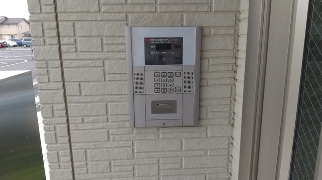 ロビー　オートロック