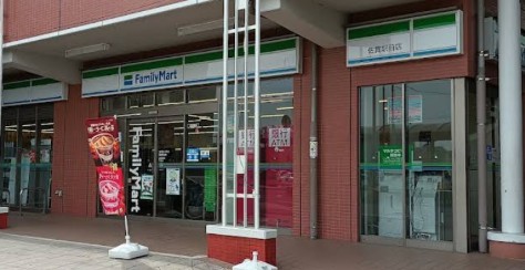 コンビニ　ファミリーマート 佐貫駅前店（コンビニ）まで509m