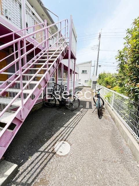 駐車場　敷地内駐輪場もございます