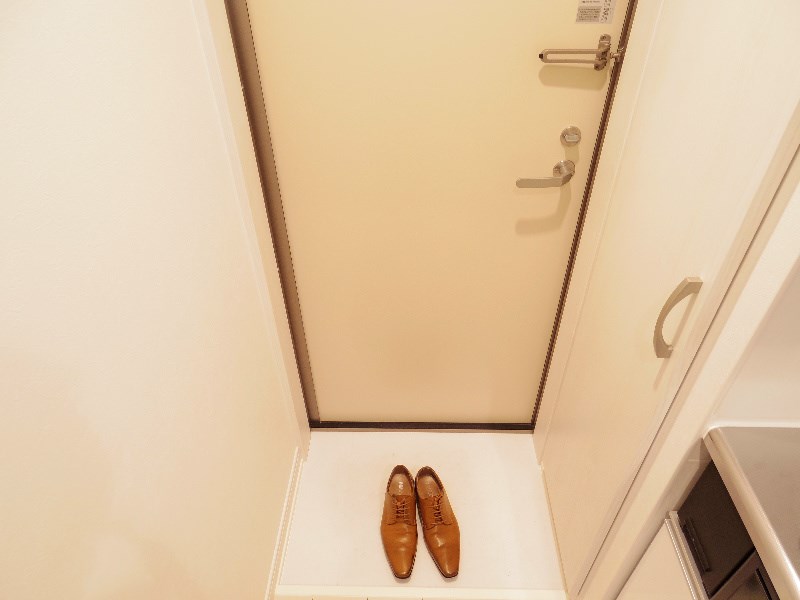 玄関　、同タイプの写真になります。