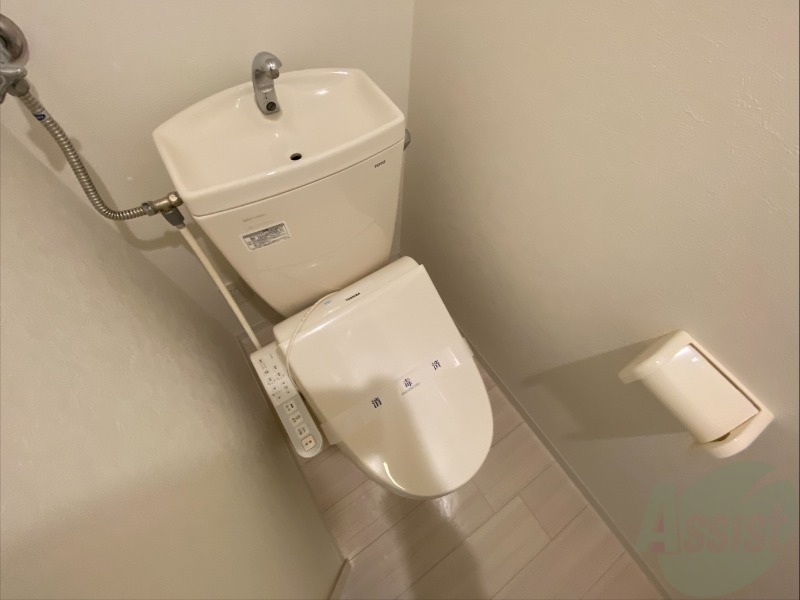 トイレ　ウォシュレット機能がついたトイレ。安心して使用できま