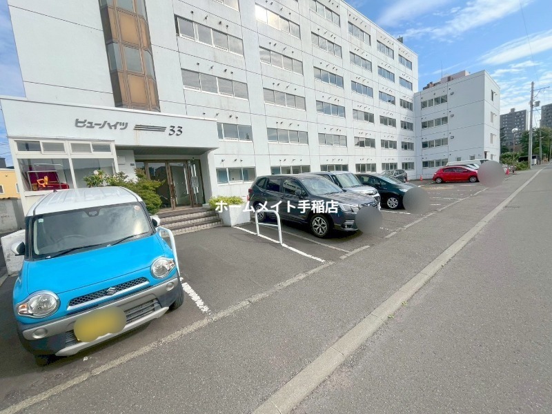 駐車場　駐車スペースでございます！