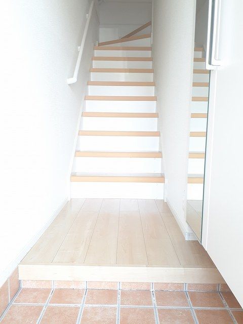 わかやま電鉄貴志川線 竈山駅 徒歩18分 2階建 築10年の玄関写真
