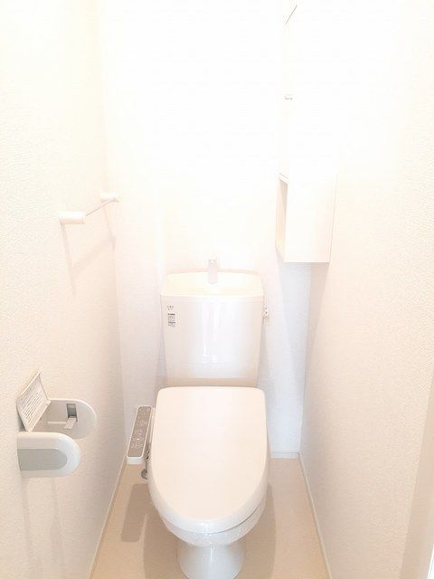 わかやま電鉄貴志川線 竈山駅 徒歩18分 2階建 築10年のトイレ写真