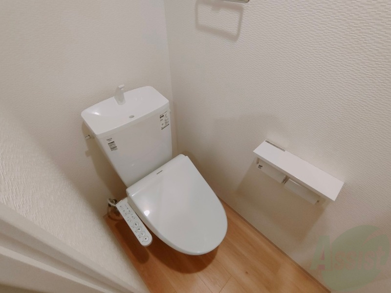 トイレ　シャワートイレになっているので快適です！