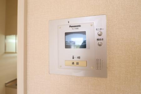 セキュリティ　モニター付きインターホン