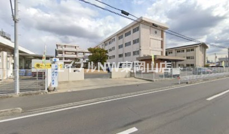 小学校　岡山市立平井小学校（小学校）まで800m