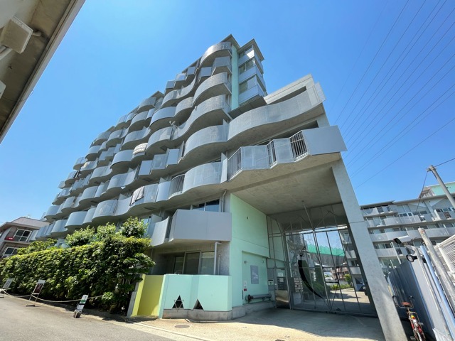 建物外観　オートロック、エレベーター完備のデザイナーズマンション♪